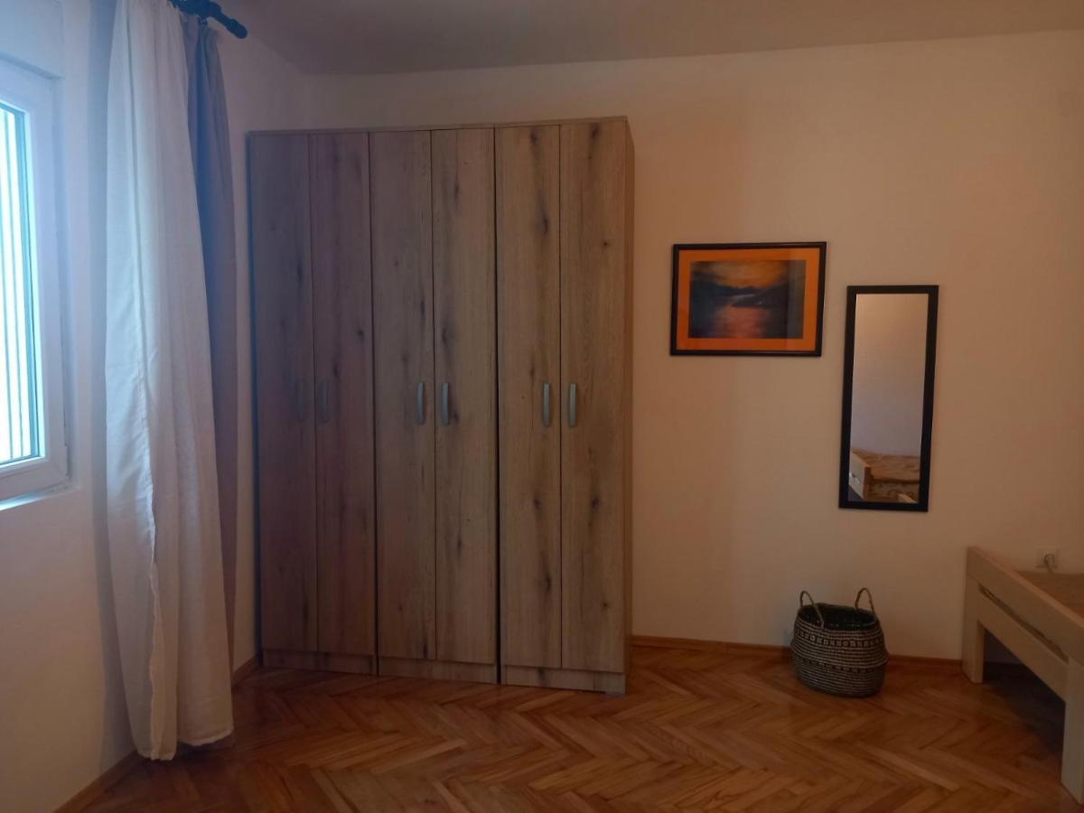 Konak Ugnji-Village Cetynia Zewnętrze zdjęcie