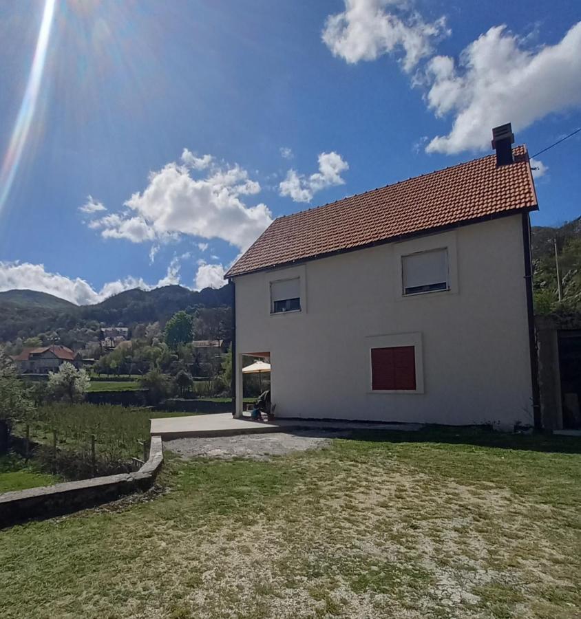 Konak Ugnji-Village Cetynia Zewnętrze zdjęcie